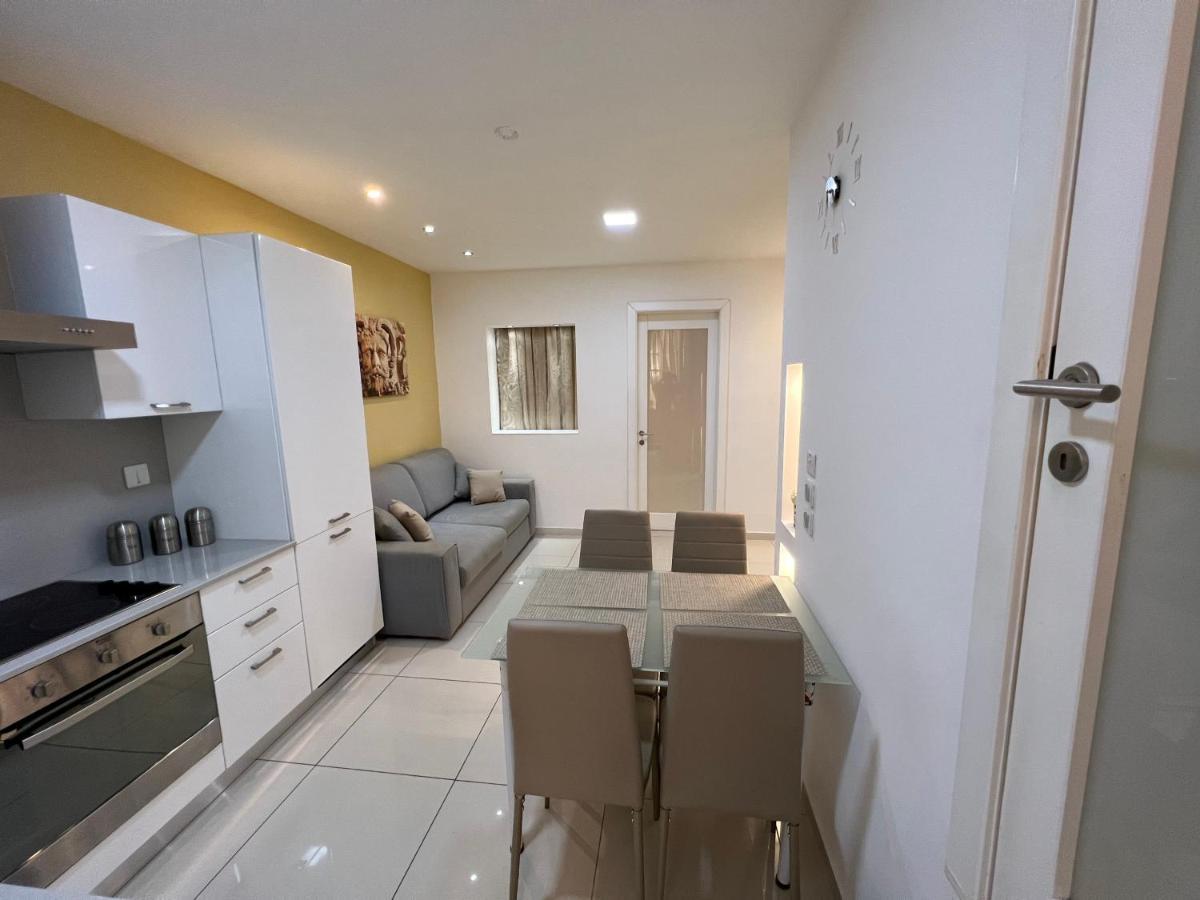 St. Elmo Apartments La La Valletta Esterno foto